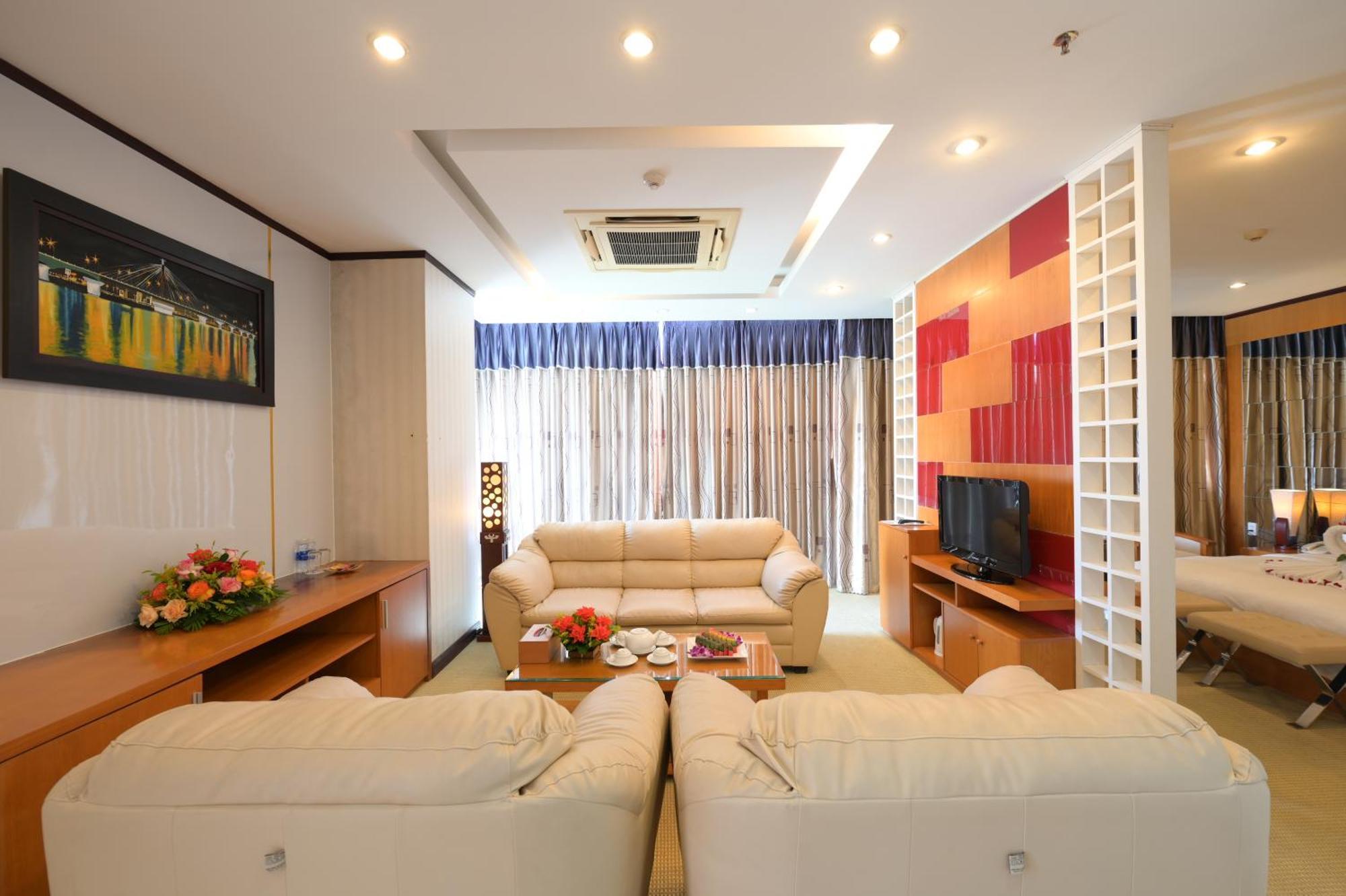 Danang Petro Hotel Luaran gambar