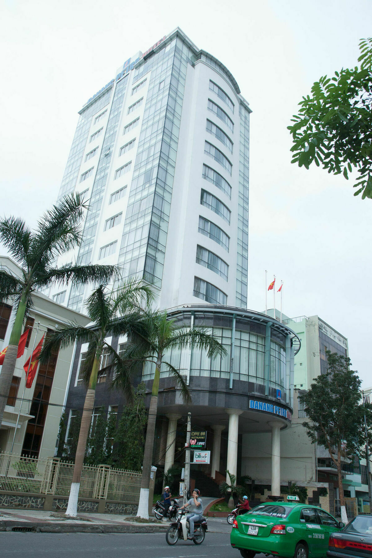 Danang Petro Hotel Luaran gambar